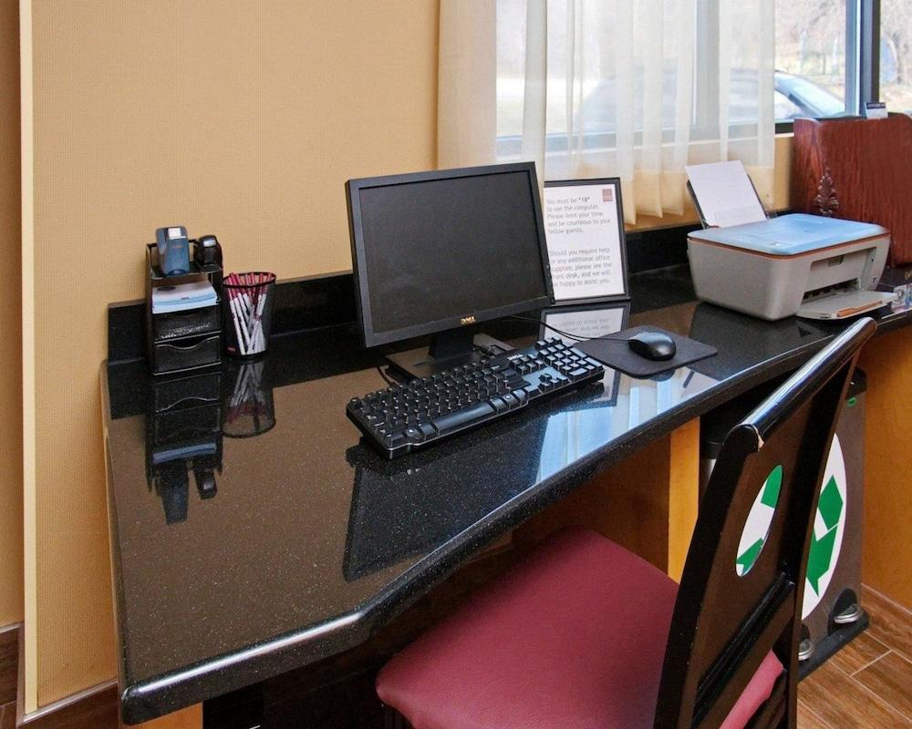Comfort Suites Salem-Roanoke I-81 Екстериор снимка