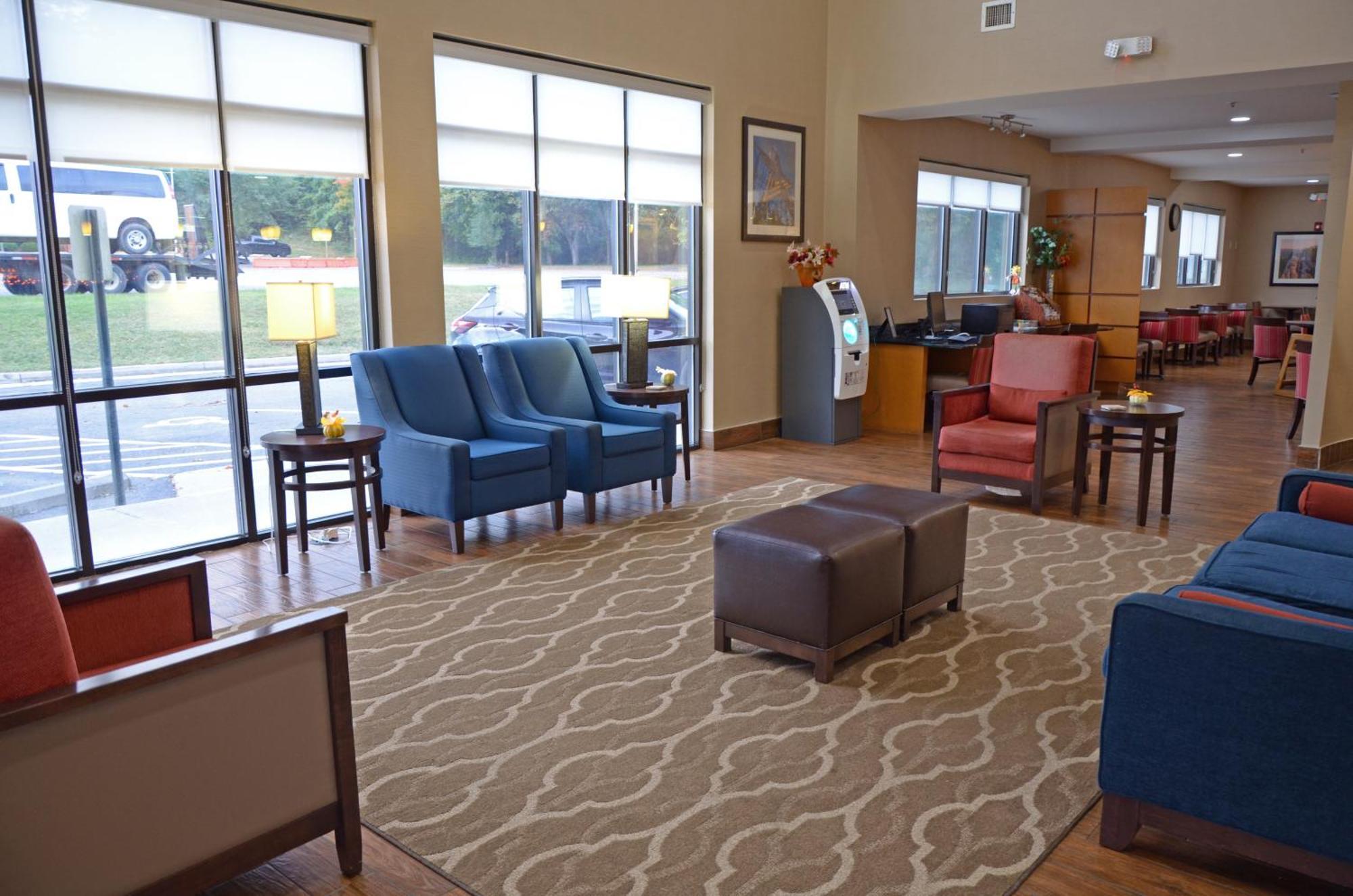 Comfort Suites Salem-Roanoke I-81 Екстериор снимка
