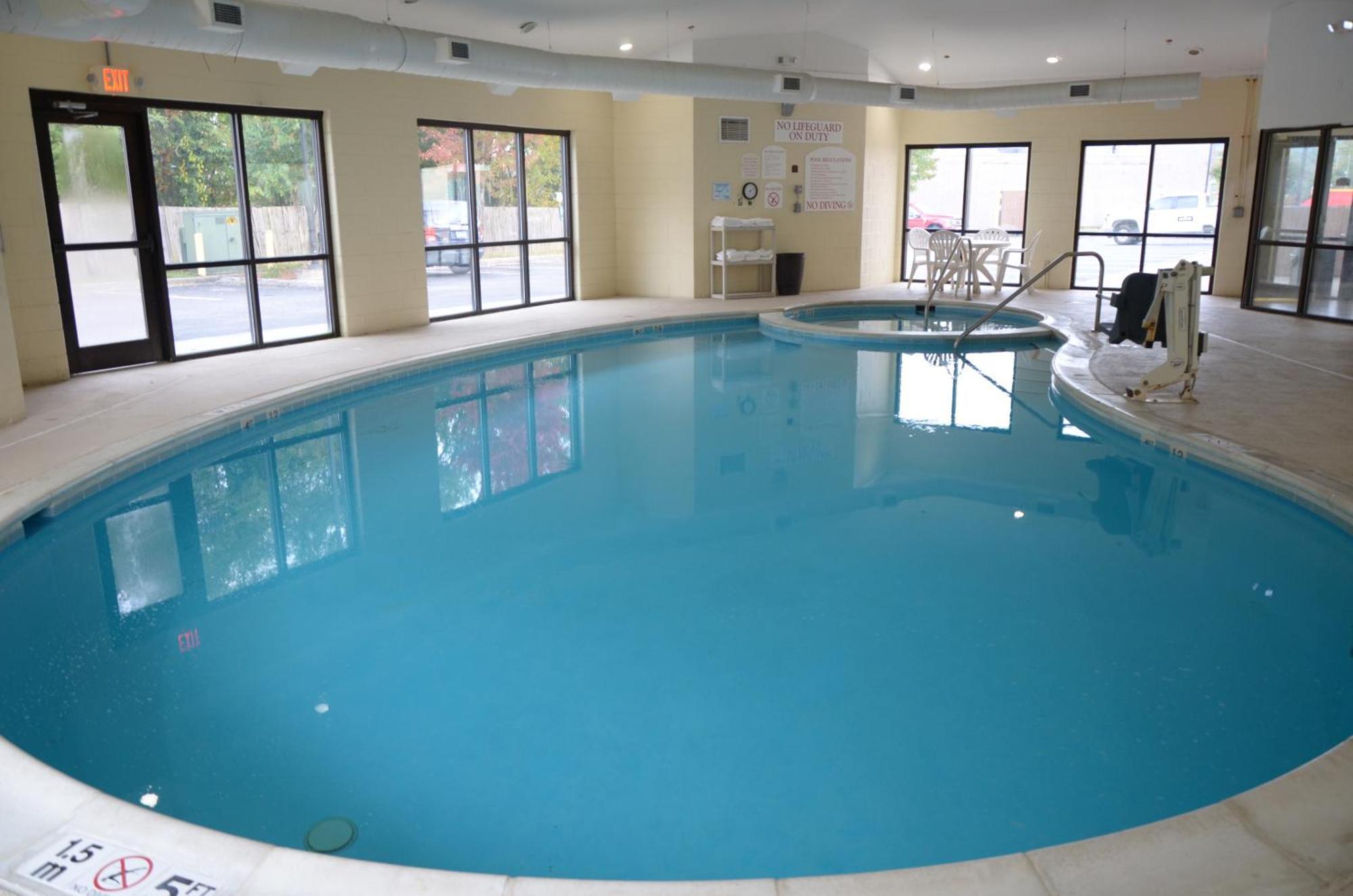 Comfort Suites Salem-Roanoke I-81 Екстериор снимка