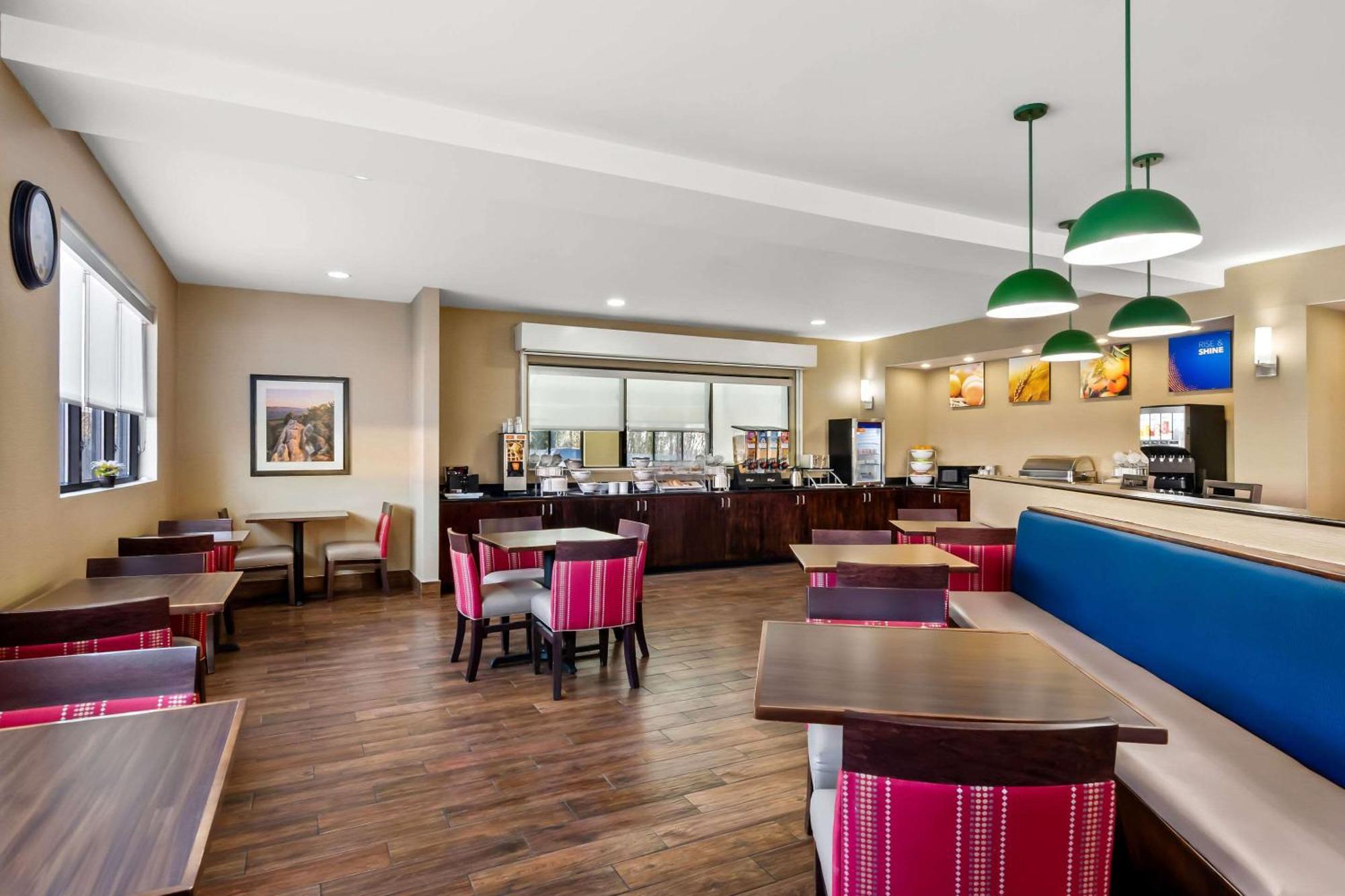 Comfort Suites Salem-Roanoke I-81 Екстериор снимка