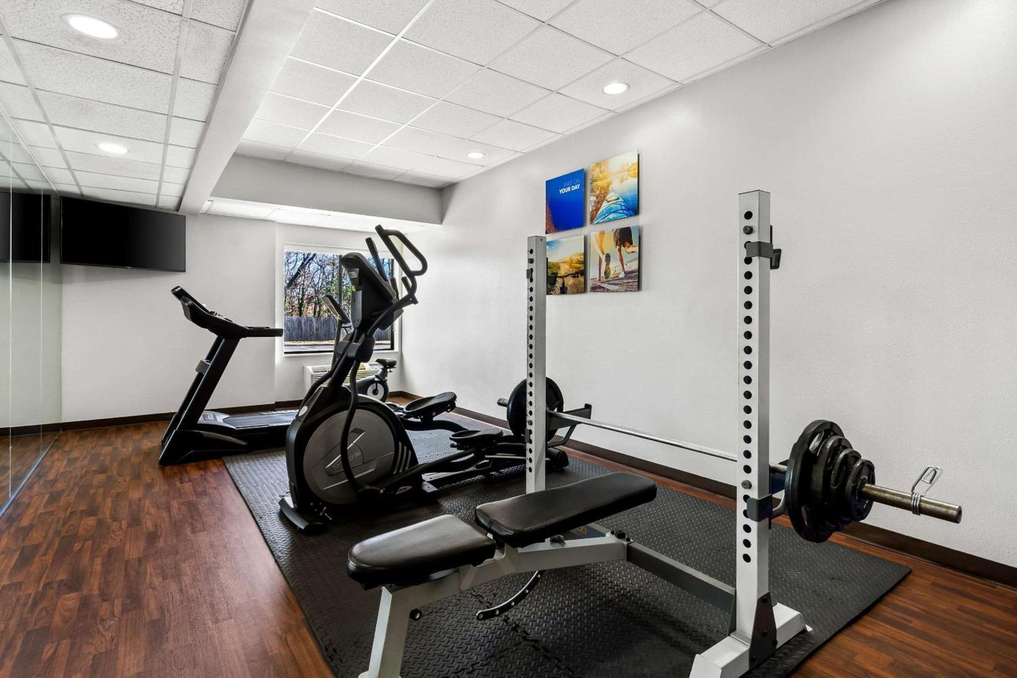 Comfort Suites Salem-Roanoke I-81 Екстериор снимка