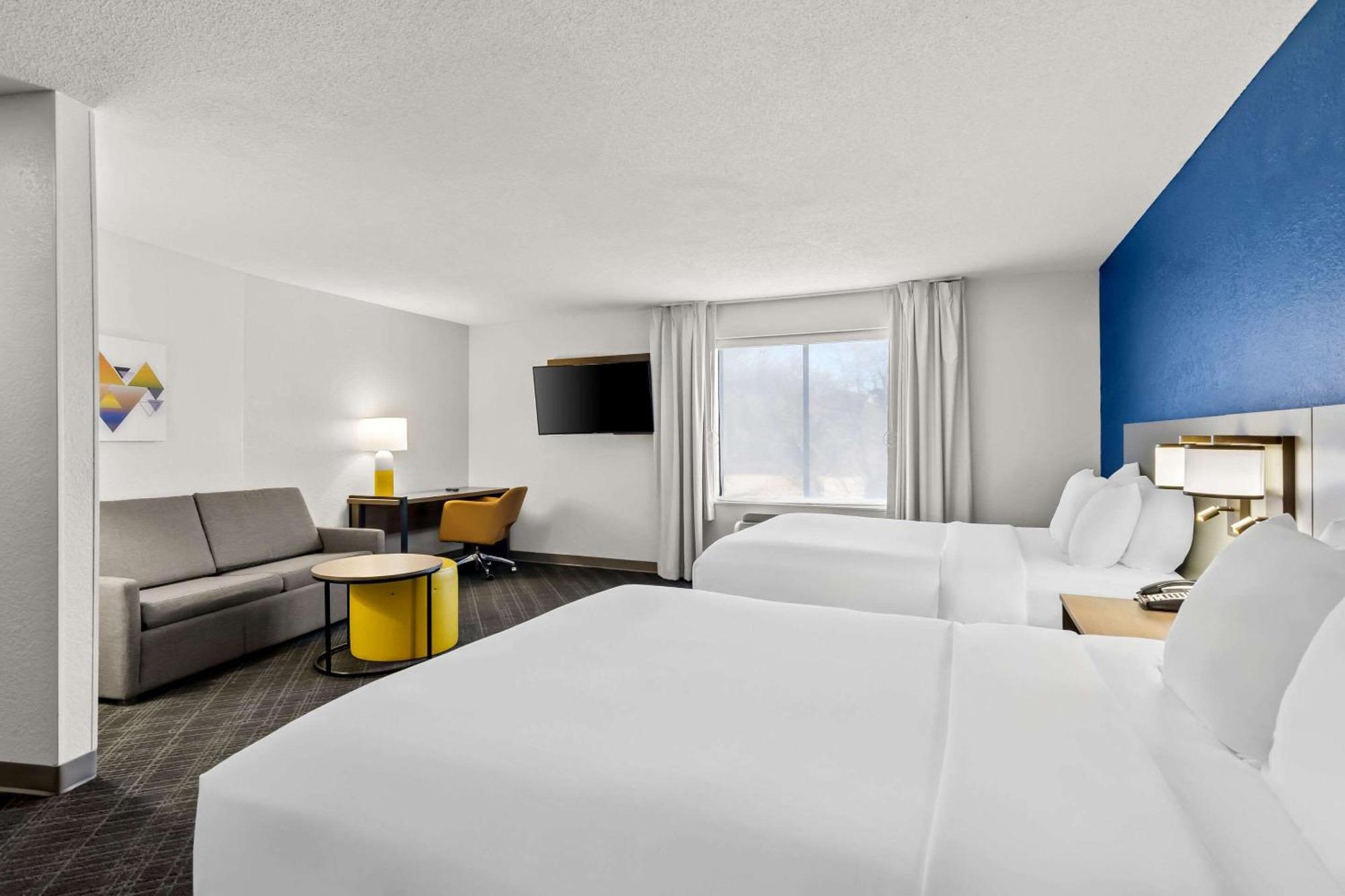 Comfort Suites Salem-Roanoke I-81 Екстериор снимка