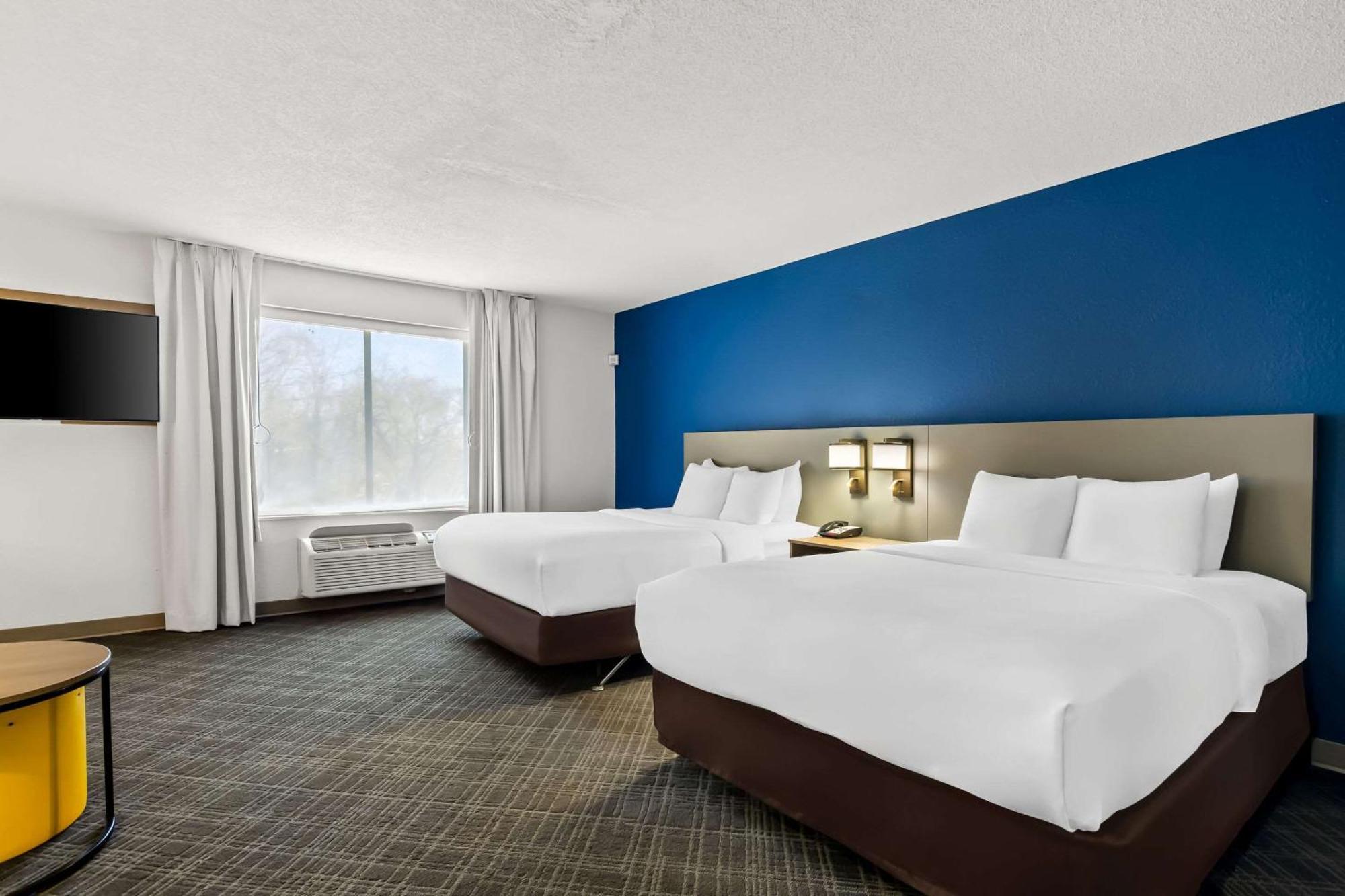 Comfort Suites Salem-Roanoke I-81 Екстериор снимка