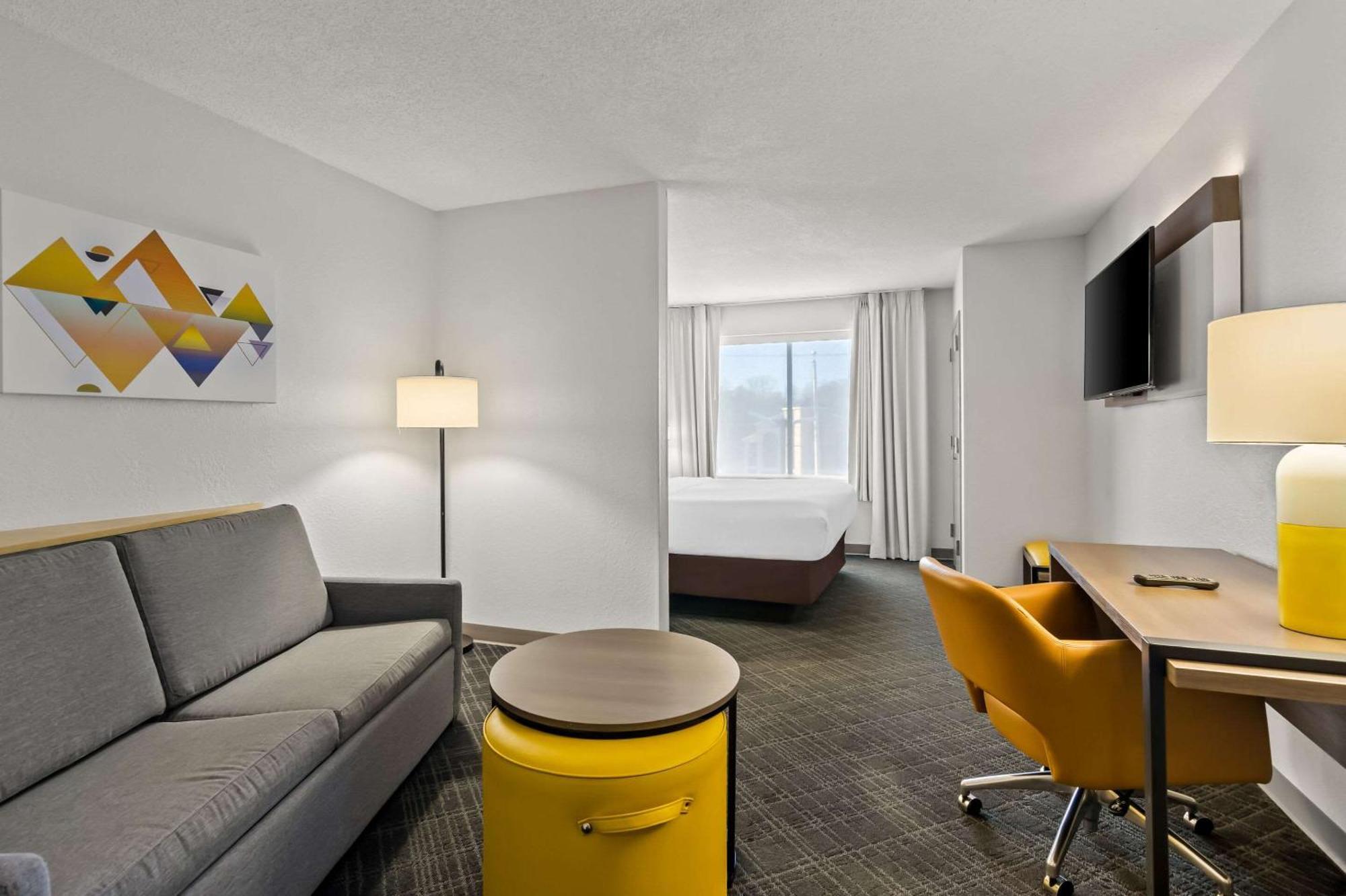 Comfort Suites Salem-Roanoke I-81 Екстериор снимка
