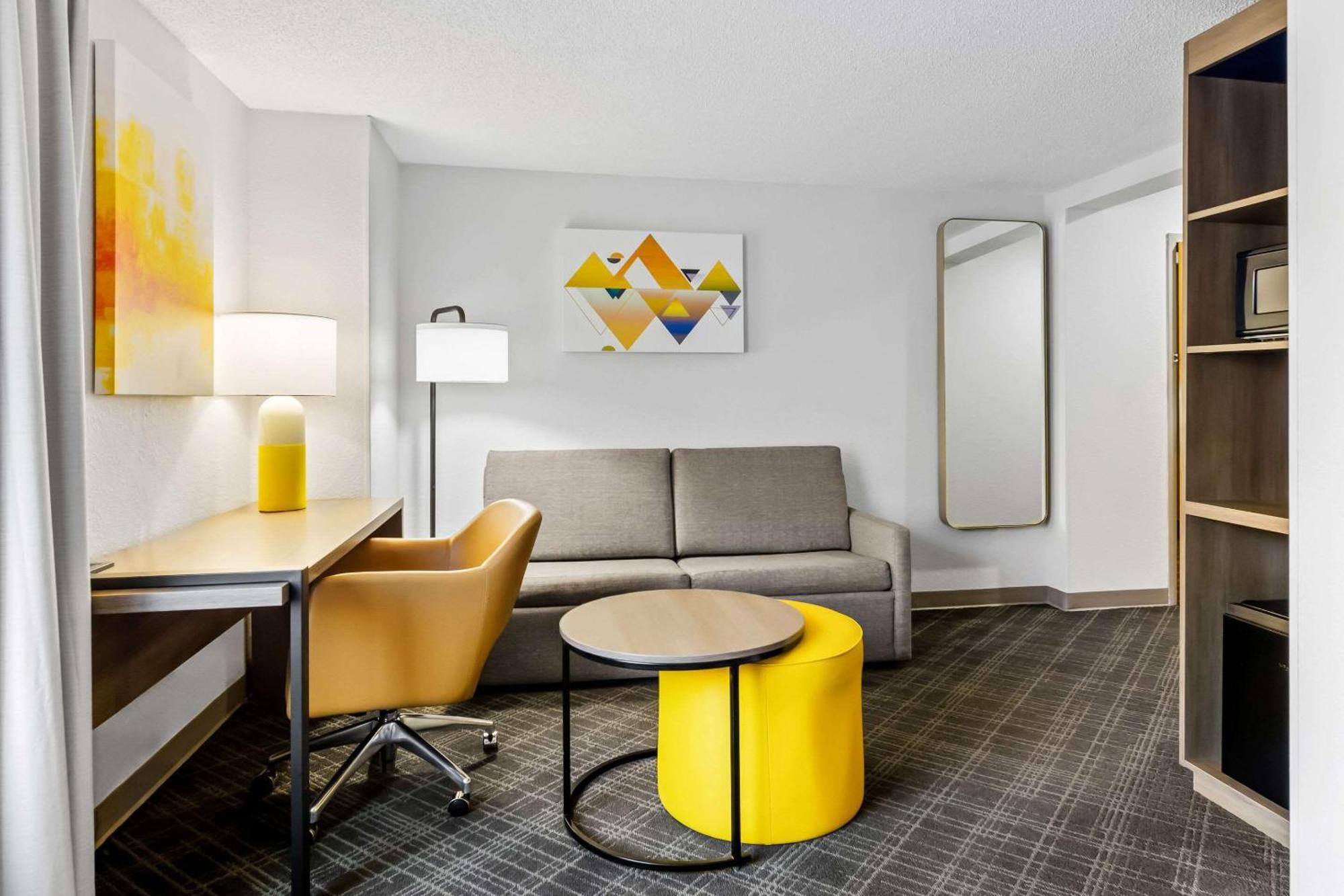 Comfort Suites Salem-Roanoke I-81 Екстериор снимка