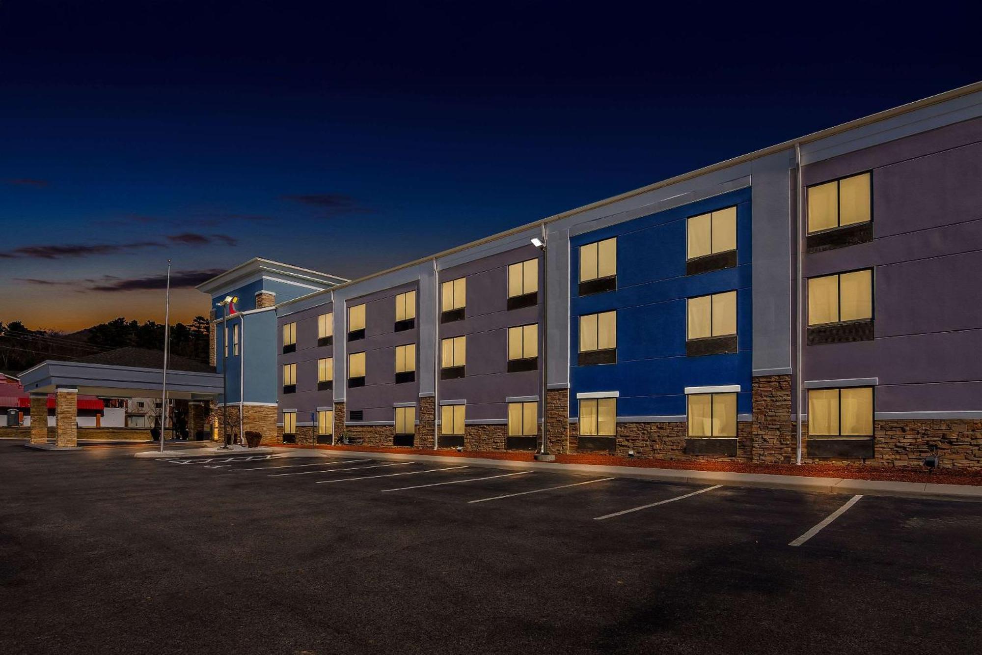 Comfort Suites Salem-Roanoke I-81 Екстериор снимка
